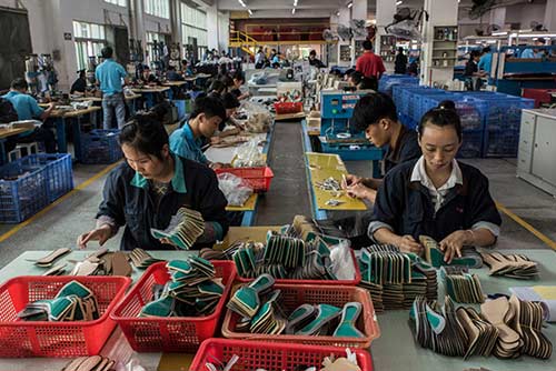 کارخانه های کفش چین