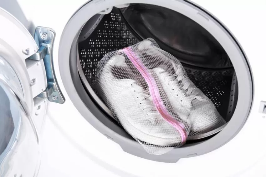 شستن کفش در ماشین لباسشویی